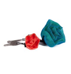 Portachiavi rosa in rete da pesca